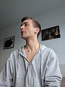 Snapshot of nickdtr chatting on 10.11.25 nickdtr online show from 10.11.25