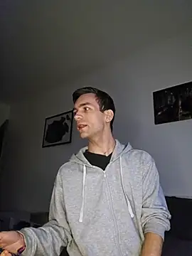 Snapshot of nickdtr chatting on 10.12.25 nickdtr online show from 10.12.25