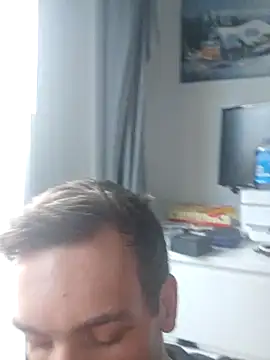 Snapshot of nickdtr chatting on 10.26.25 nickdtr online show from 10.26.25