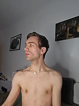 Snapshot of nickdtr chatting on 10.28.25 nickdtr online show from 10.28.25