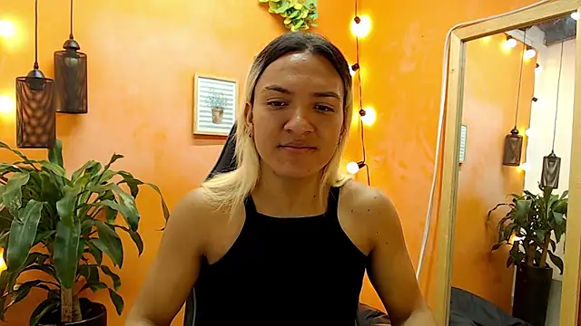 Snapshot of aslyhernandez_7 chatting on 01.24.25 aslyhernandez 7 online show from 01.24.25
