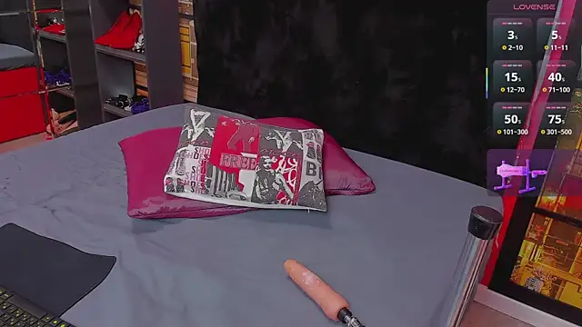 Snapshot of _Alison__ chatting on 11.08.25 Alison online show from 11.08.25