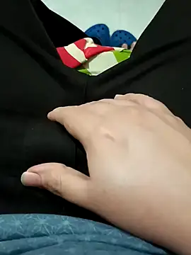 Snapshot of beautiful_hands_ chatting on 12.12.24 beautiful hands online show from 12.12.24