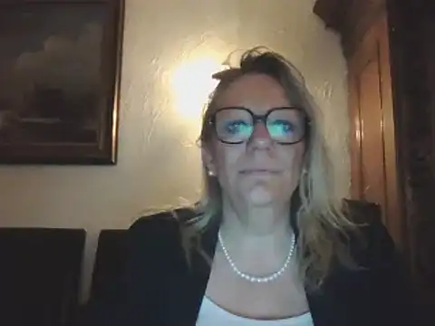 Silkesquirt online show from 12.10.24