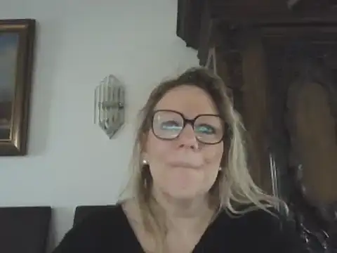 Silkesquirt online show from 01.06.25