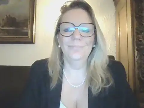 Silkesquirt online show from 01.24.25