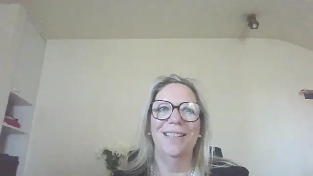 Silkesquirt online show from 09.19.25