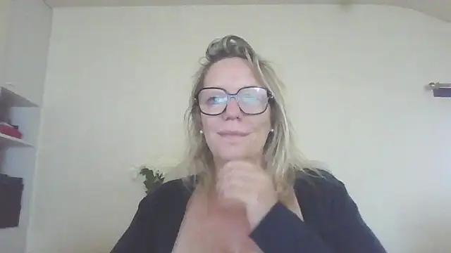 Silkesquirt online show from 09.21.25