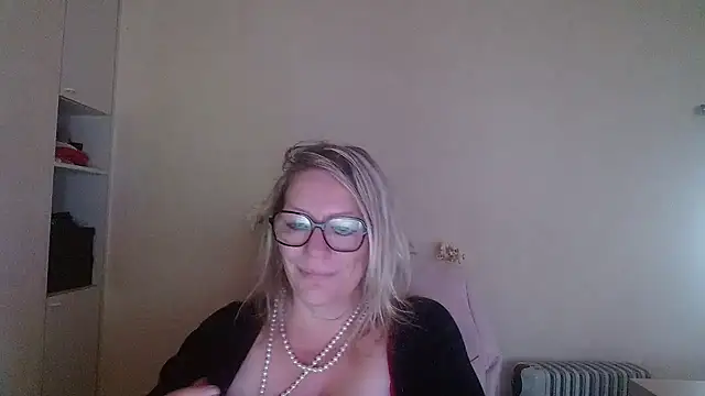 Silkesquirt online show from 10.13.25