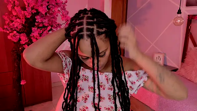 Snapshot of Elith_noa chatting on 11.01.25 Elith noa online show from 11.01.25