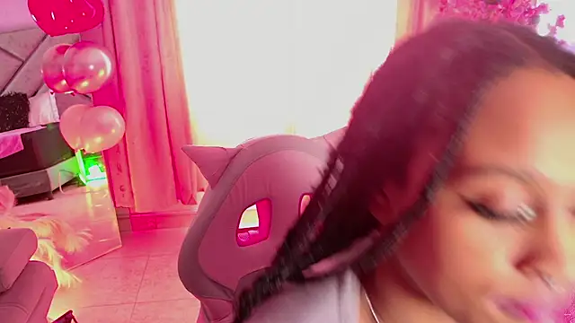 Elith noa online show from 02.18.26