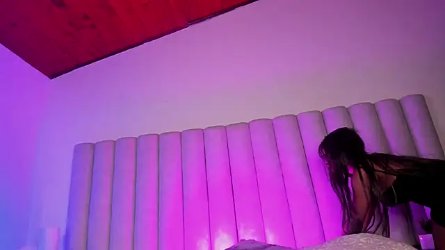 briannajackson  online show from 02.01.25