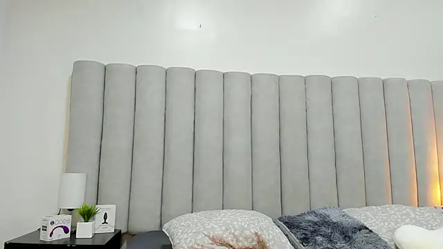 briannajackson  online show from 02.03.25