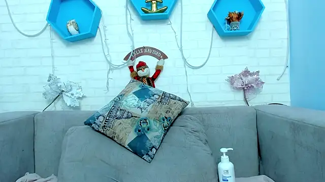  miaquevedo  online show from 01.03.25