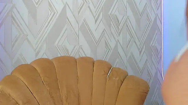  miaquevedo  online show from 01.27.25