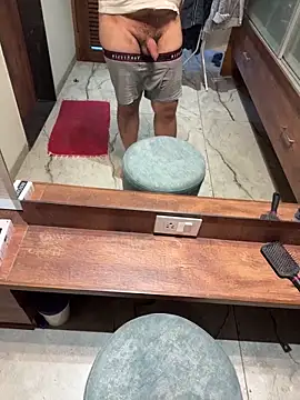 versatile guy01 online show from 10.12.25