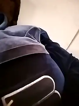 Snapshot of Kami-liya chatting on 03.17.25 Kami-liya online show from 03.17.25