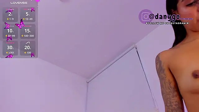 Snapshot of ZarianaEvanz chatting on 09.21.25 ZarianaEvanz online show from 09.21.25