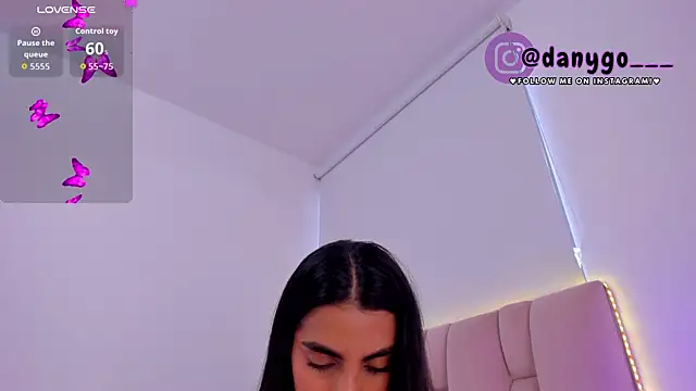 Snapshot of ZarianaEvanz chatting on 09.23.25 ZarianaEvanz online show from 09.23.25