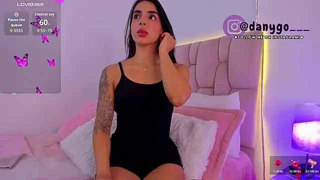 Snapshot of ZarianaEvanz chatting on 11.13.25 ZarianaEvanz online show from 11.13.25