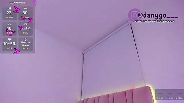 ZarianaEvanz online show from 11.21.25