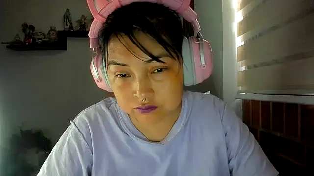Snapshot of Shaddycute_ chatting on 07.31.26 Shaddycute online show from 07.31.26