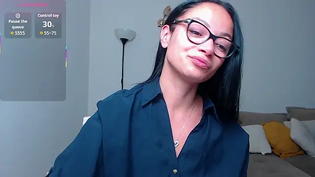 Snapshot of BabySerene chatting on 10.28.25 BabySerene online show from 10.28.25