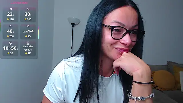 Snapshot of BabySerene chatting on 11.11.25 BabySerene online show from 11.11.25