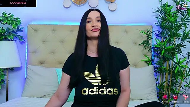Snapshot of DaliyaArabian chatting on 05.17.26 DaliyaArabian online show from 05.17.26