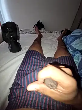 Snapshot of indianhunk2000 chatting on 03.09.25 indianhunk2000 online show from 03.09.25