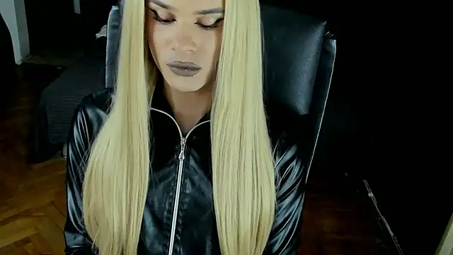 EvelynLexy online show from 09.30.25