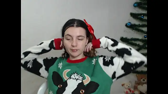 Snapshot of Calypso_and_Dimitri chatting on 12.14.24 Calypso and Dimitri online show from 12.14.24