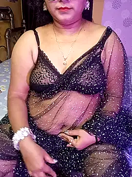 Snapshot of ella_mariya chatting on 12.05.24 ella mariya online show from 12.05.24