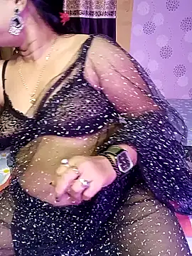 Snapshot of ella_mariya chatting on 12.07.24 ella mariya online show from 12.07.24