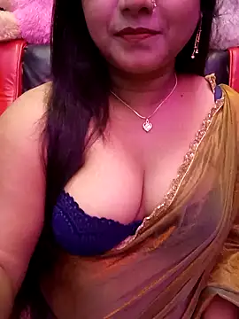 Snapshot of ella_mariya chatting on 10.04.25 ella mariya online show from 10.04.25