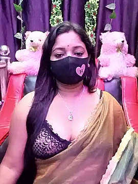 Snapshot of ella_mariya chatting on 10.06.25 ella mariya online show from 10.06.25