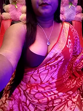 Snapshot of ella_mariya chatting on 10.11.25 ella mariya online show from 10.11.25