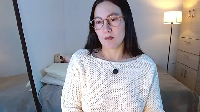 Elle Lee  online show from 04.11.26