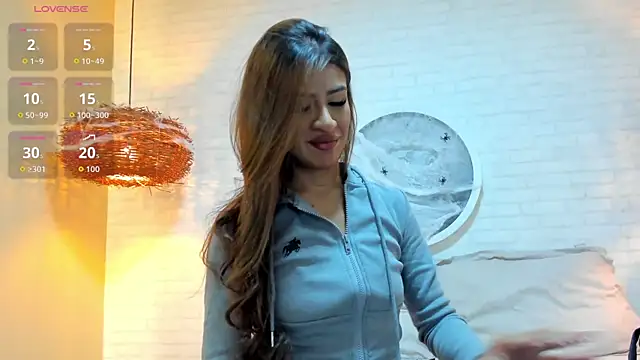 Elise Diamond online show from 10.24.25