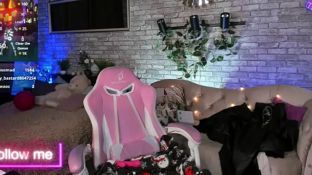 Alex Howell online show from 01.20.25