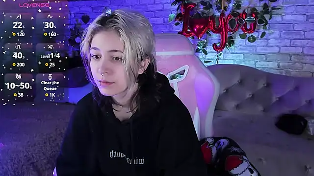 Alex Howell online show from 03.11.25