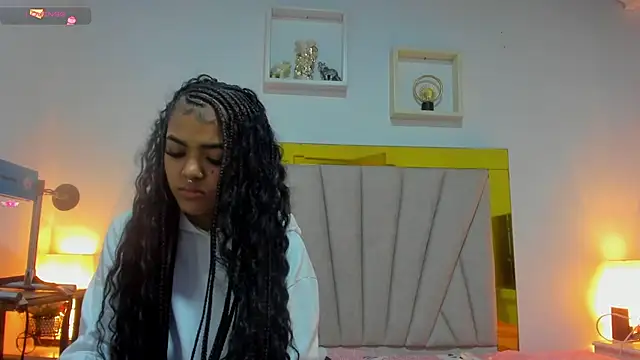 vahiolet fuentes online show from 12.04.24