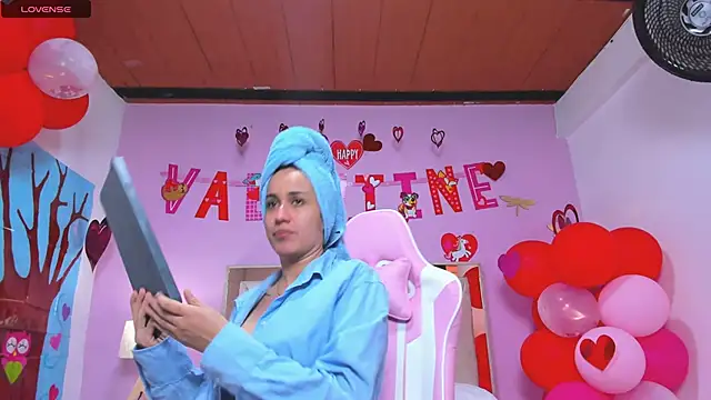 Snapshot of Miia_harper_ chatting on 02.05.25 Miia harper online show from 02.05.25