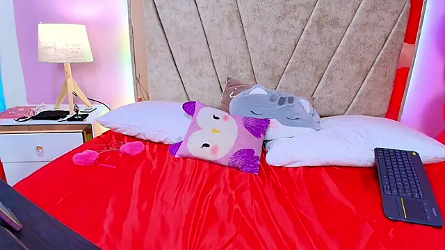 Snapshot of Miia_harper_ chatting on 02.19.25 Miia harper online show from 02.19.25