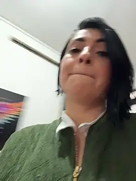 karenlennox1 online show from 12.21.25