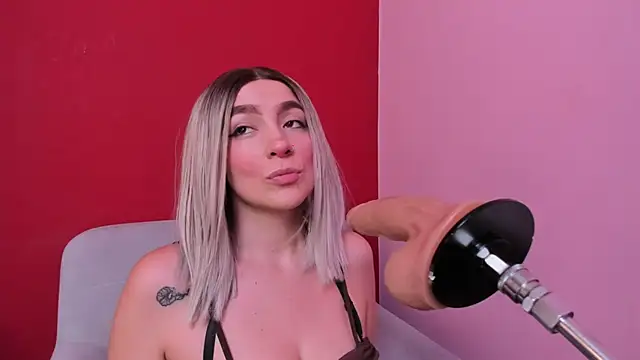 Snapshot of Kate_bunny_ chatting on 02.06.26 Kate bunny online show from 02.06.26