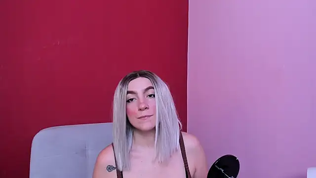 Snapshot of Kate_bunny_ chatting on 02.12.26 Kate bunny online show from 02.12.26