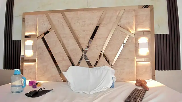 Snapshot of molly_sweetee chatting on 01.15.25 molly sweetee online show from 01.15.25