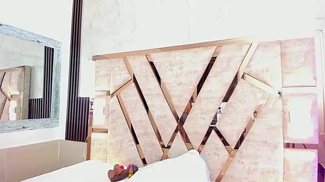 Snapshot of molly_sweetee chatting on 10.30.25 molly sweetee online show from 10.30.25