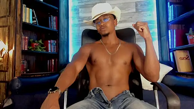 Snapshot of JamalMyst chatting on 10.13.25 JamalMyst online show from 10.13.25